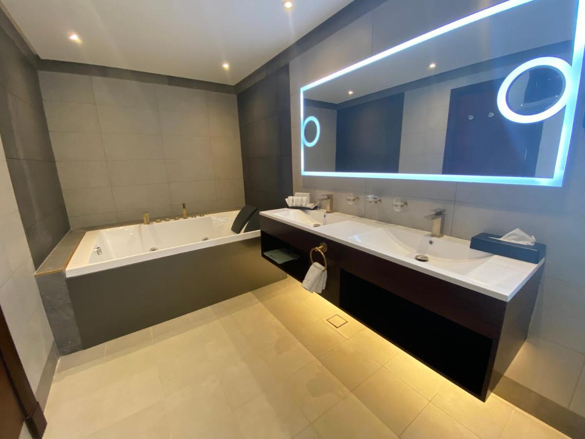 Velar Inn Hotel ฏออิฟ ภายนอก รูปภาพ